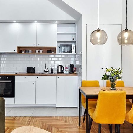 Modern Living Apt - Emberly - Private Parking Novi Sad Exteriér fotografie